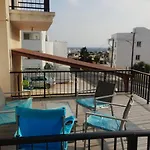 Sea View Great Location Bars & Apartment *