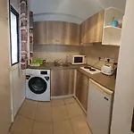 Sea View Great Location Bars & Apartment *