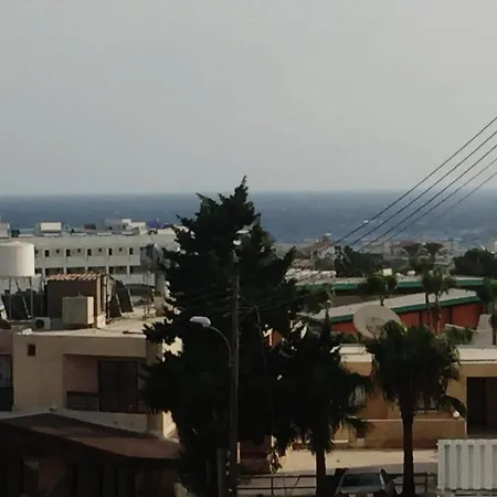 Sea View Great Location Bars & 아파트 아이아 나파