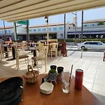 Sea View Great Location Bars & Apartment *
