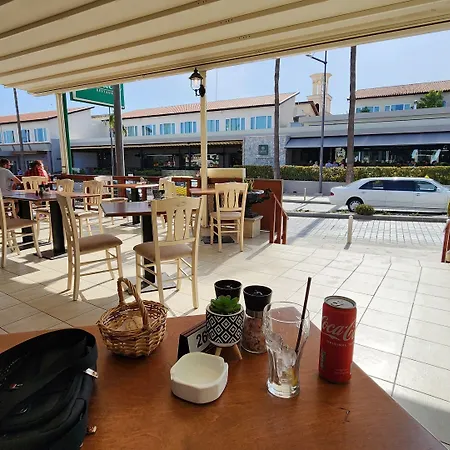 Cozy In Famagusta With Extra Beds 아파트