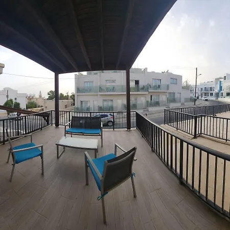 Cozy In Famagusta With Extra Beds *
