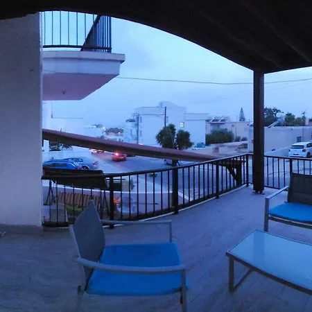 아파트 Cozy In Famagusta With Extra Beds Acheritou (Northern Cyprus)