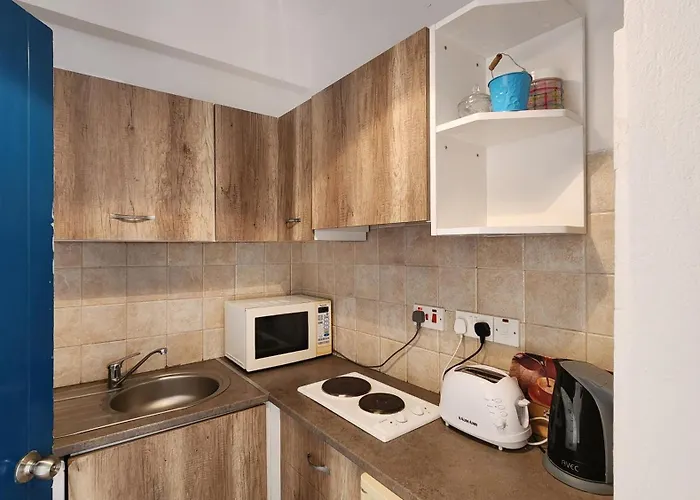 Sea View Great Location Bars & Appartement Ayía Nápa