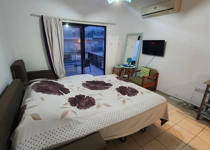 Sea View Great Location Bars & *